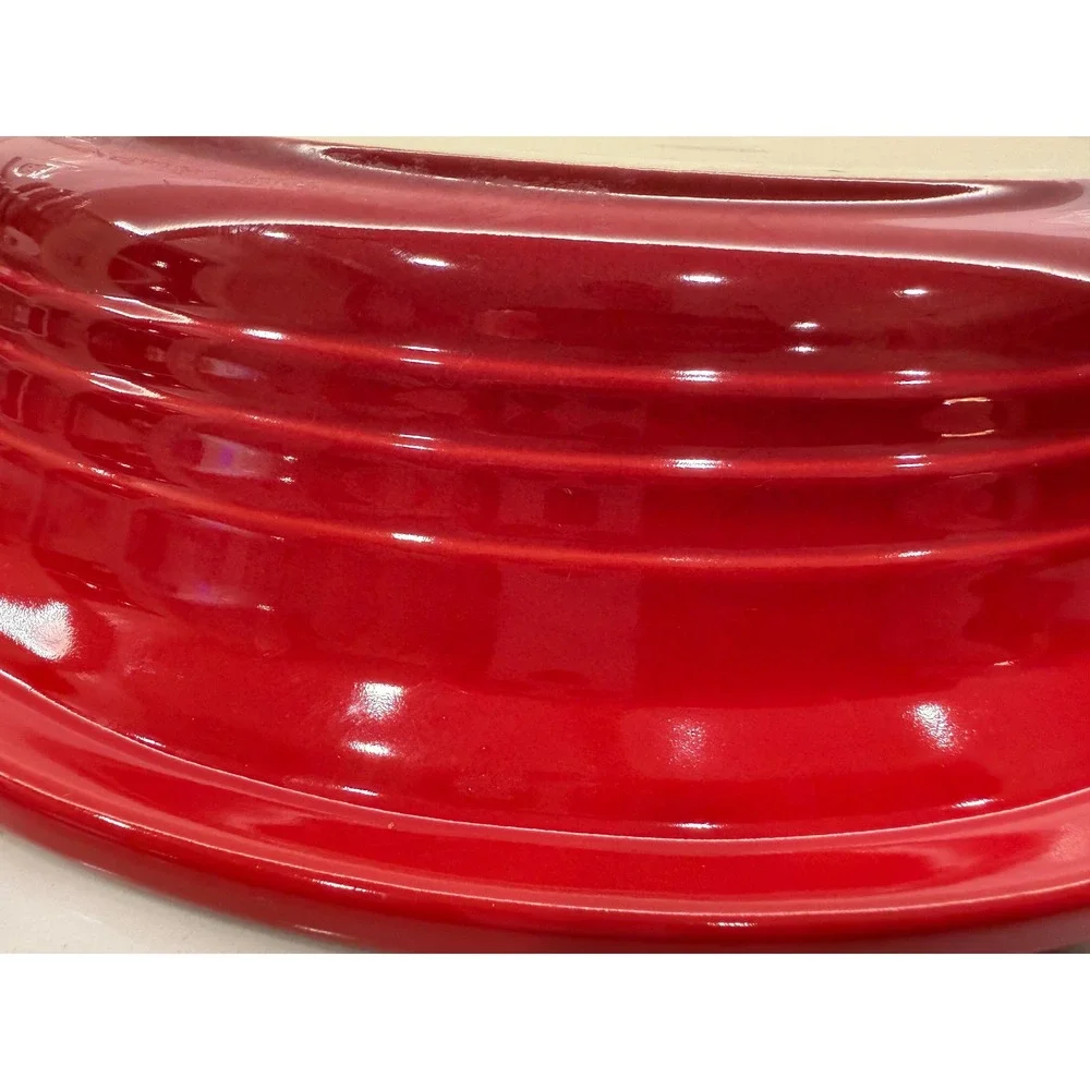 Le Creuset Stoneware Heritage Scalloped Pie Dish 9 Inch Cherry Red 14-41